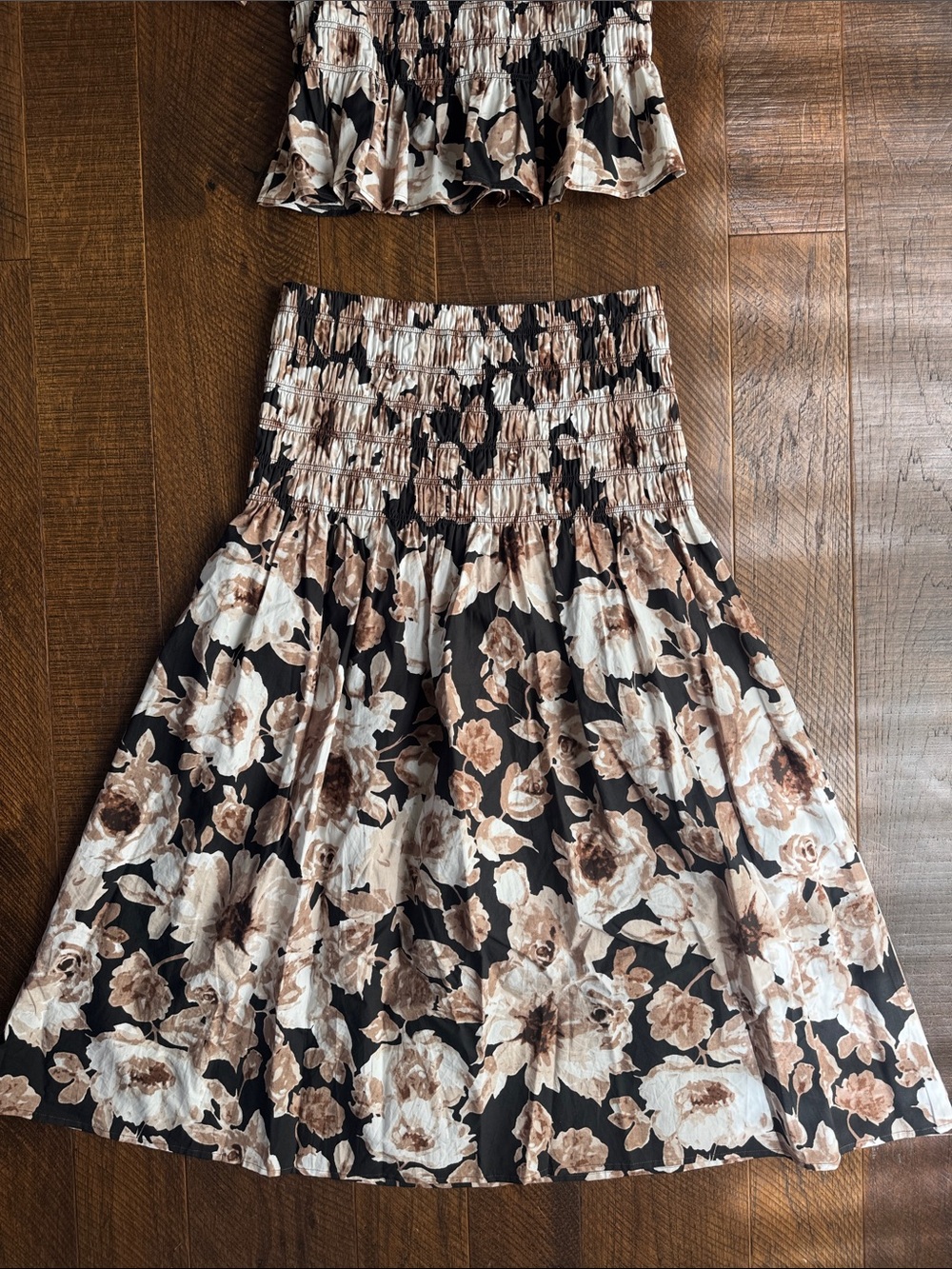 Rails Rosie Top and Skirt in Sepia Roses - Picture 13 of 13